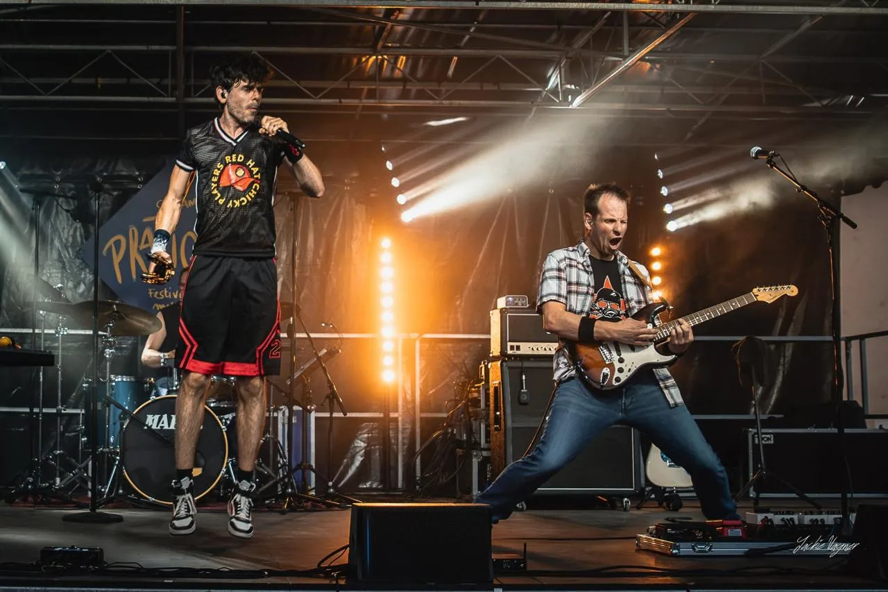 Red Hat Chicky Players en concert, Tribute Red Hot Chili Peppers